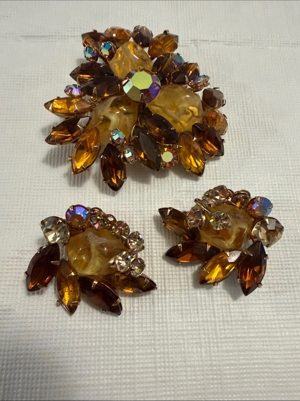 Vintage Beau Jewels Amber Rhinestone Brooch Earrings Set